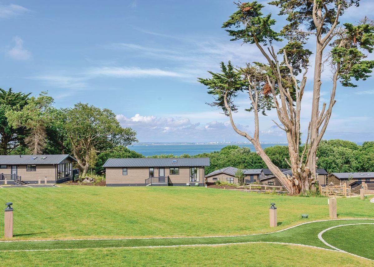 Woodside Bay Lodge Retreat Wootton Bridge  Εξωτερικό φωτογραφία