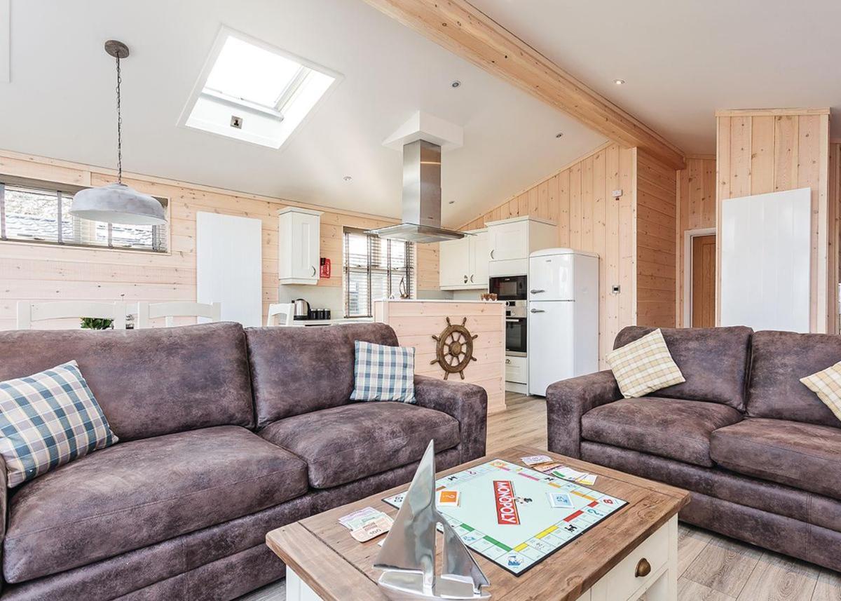Woodside Bay Lodge Retreat Wootton Bridge  Εξωτερικό φωτογραφία